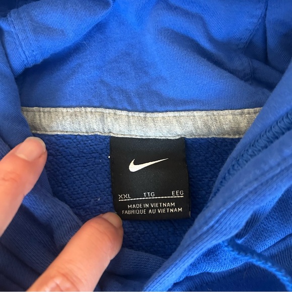 Nike Hoodie - Picture 3 of 5